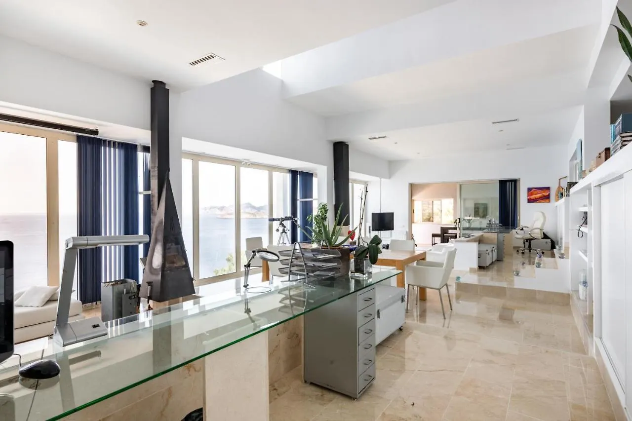 Exclusive Seafront Villa,Private Pool,Gym,Bbq El Toro  0*, El Toro (Mallorca)