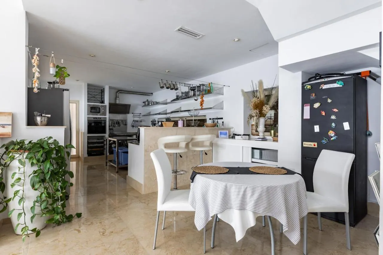Villa Exclusive Seafront Villa,Private Pool,Gym,Bbq El Toro